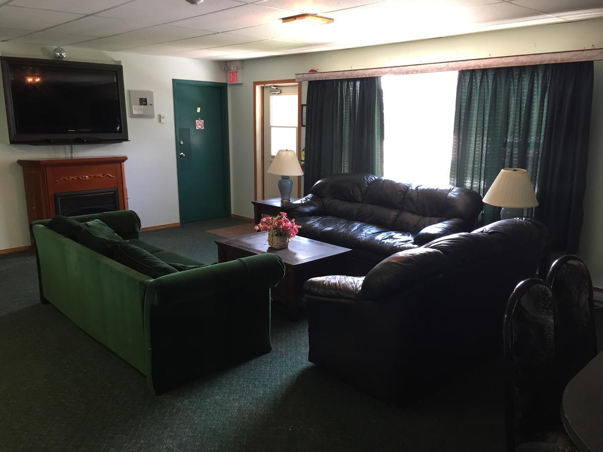 Falcon Lake Hotel Esterno foto