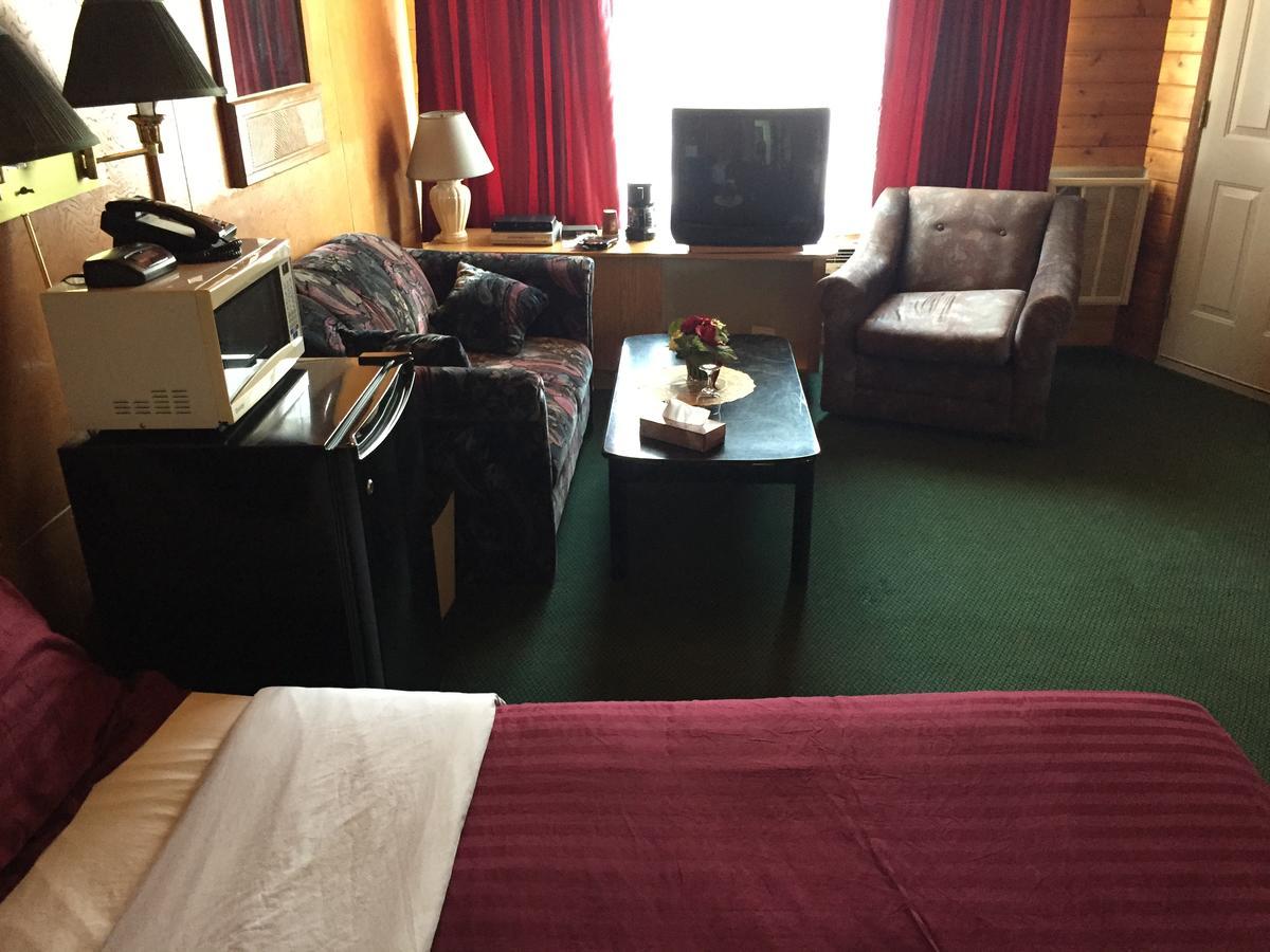Falcon Lake Hotel Esterno foto